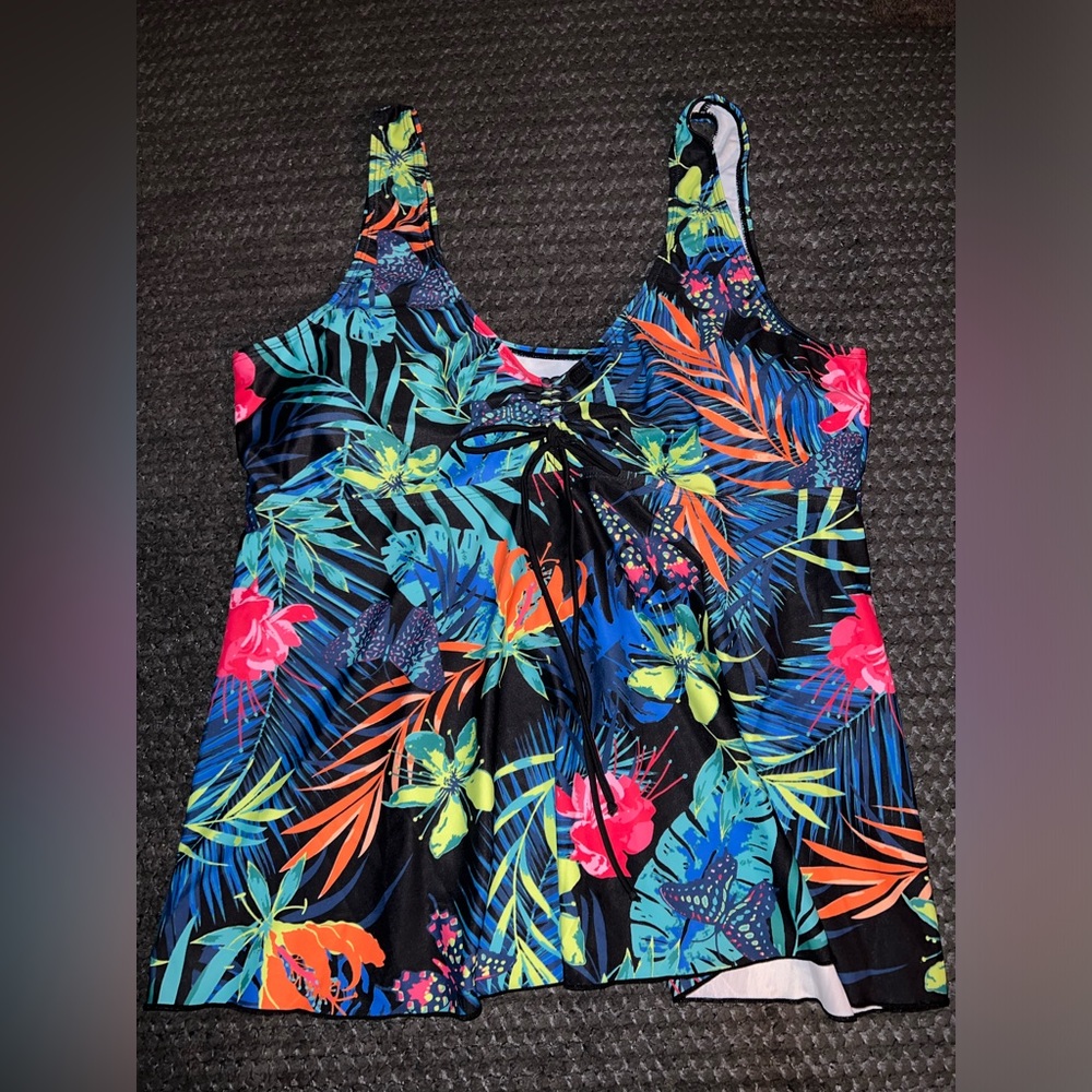 Nwot womens bikini top size XXL